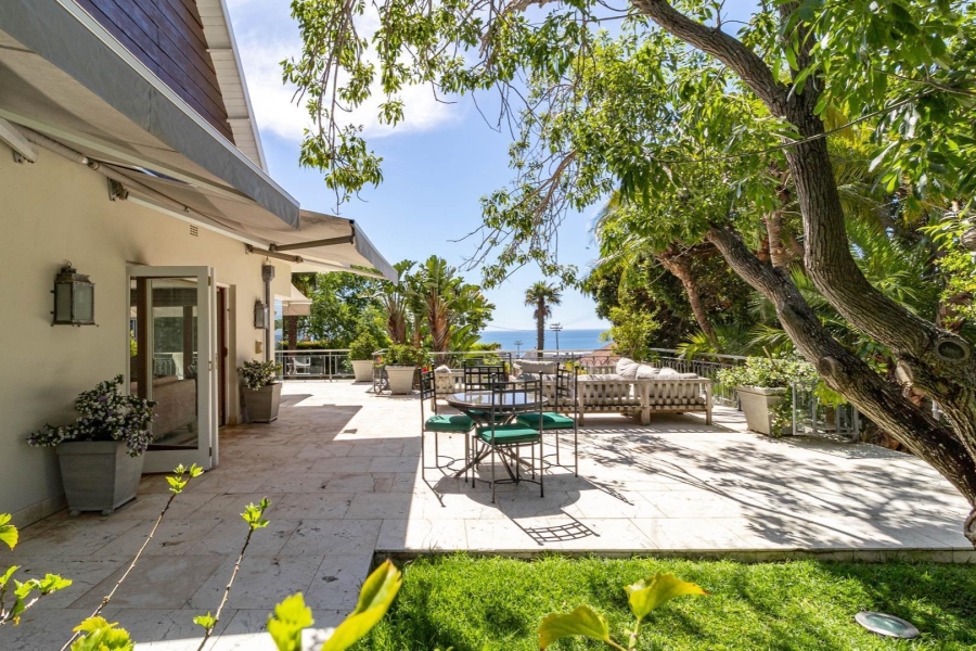 To Let 4 Bedroom Property for Rent in Fresnaye Western Cape